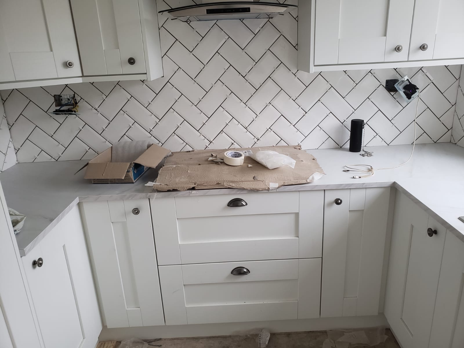 Kitchens - Full kitchen design, supply & installation. Worktops, tiling, flooring & finishing.