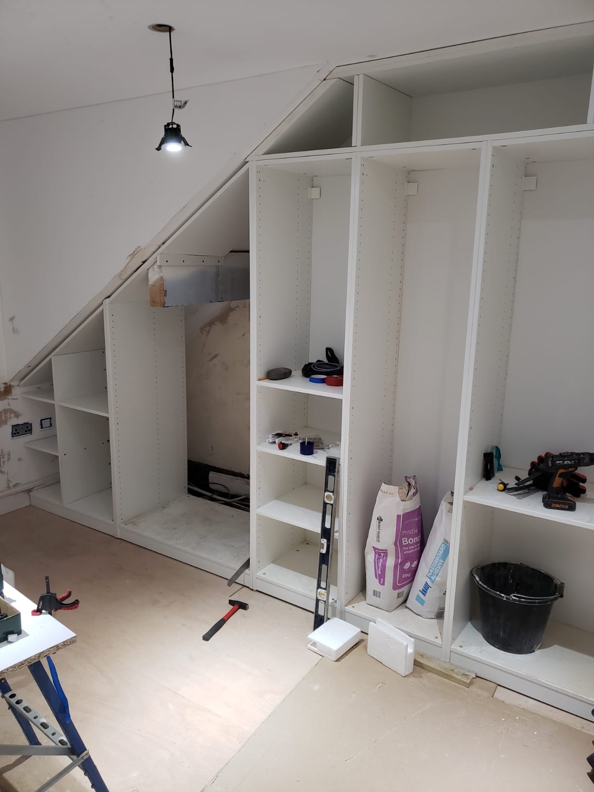 Loft Conversions - Dormer construction, full loft conversions, staircases, insulation & boarding.